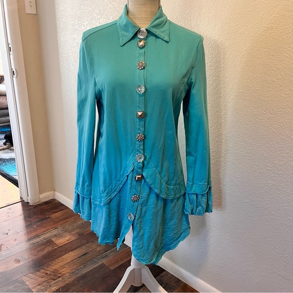 neon buddha Tops - Neon Buddha Blue Sparkly Buttons Tunic
Size Medium